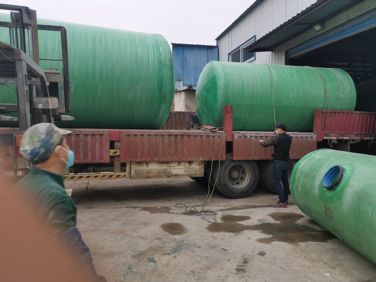 影響玻璃鋼化糞池厚度的因素有哪些？